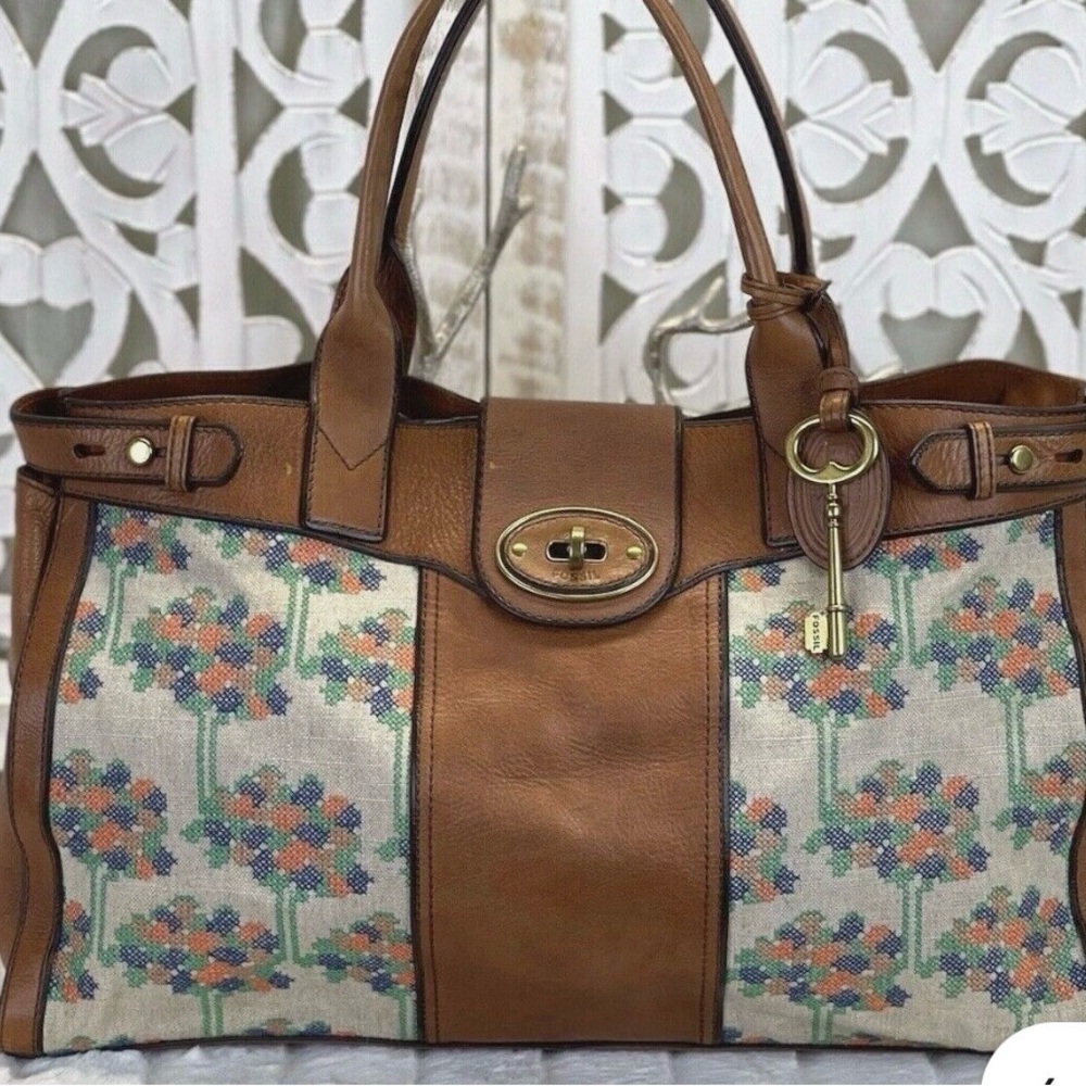 Fossil weekender Leather Tote Bag with embroidery Pattern